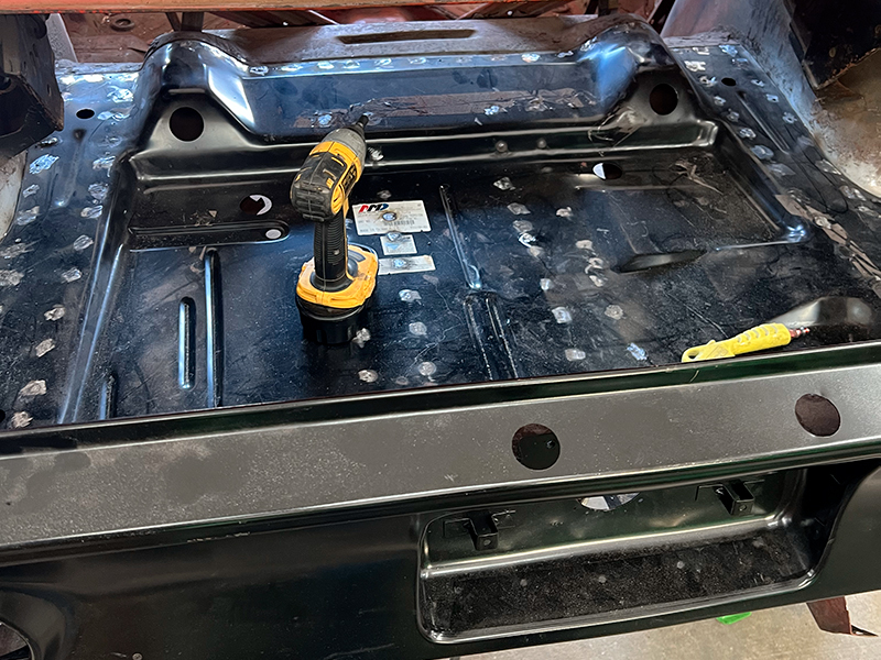 1972 Plymouth Barracuda restoration photo 5